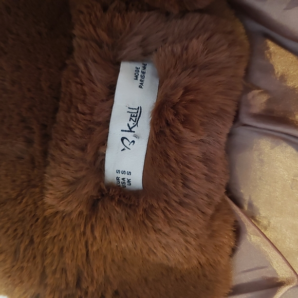 Faux fur coat - Picture 3 of 5